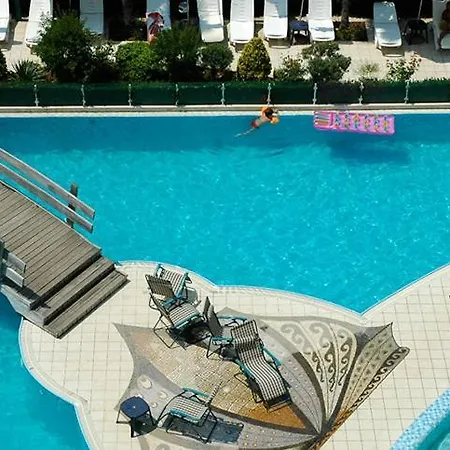 Hotel Vela Restaurant Golem (Tirana)