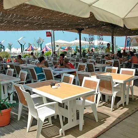 Vela Restaurant מלון *