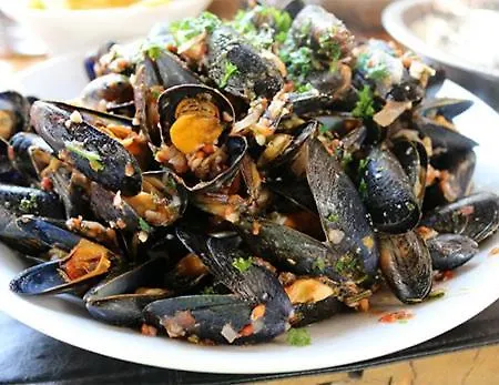 Vela Restaurant فندق