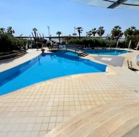 فندق Vela Restaurant غوليم