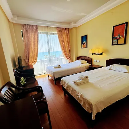 Vela Restaurant Hotel Golem (Tirana)